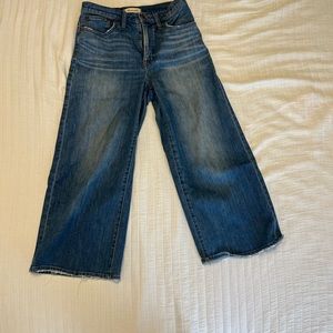 Wild leg madewell jeans. True to size, cropped just above the ankle.